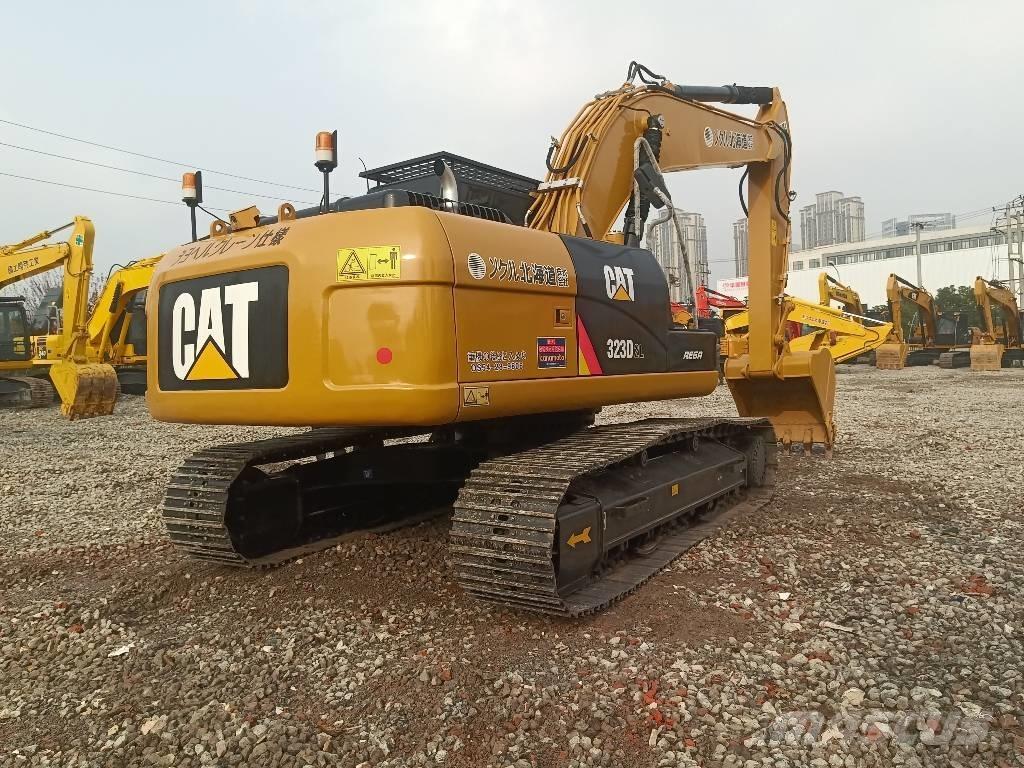 CAT 323 D Εκσκαφείς με ερπύστριες