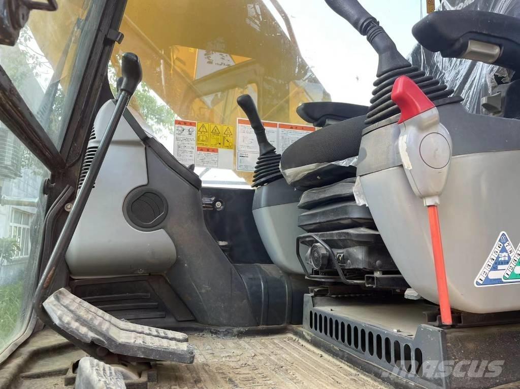 Komatsu PC 200-8 Εκσκαφείς με ερπύστριες