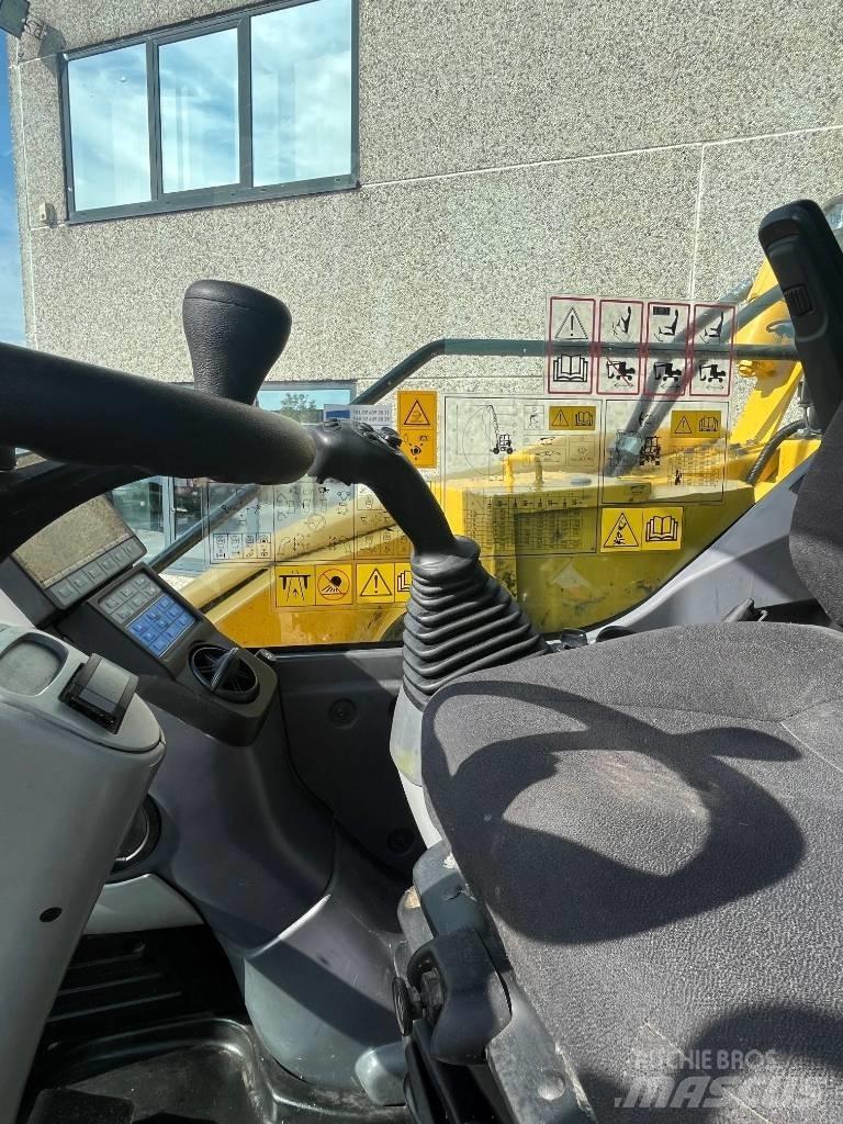 Komatsu PW98MR-10 Εκσκαφείς με τροχούς - λάστιχα