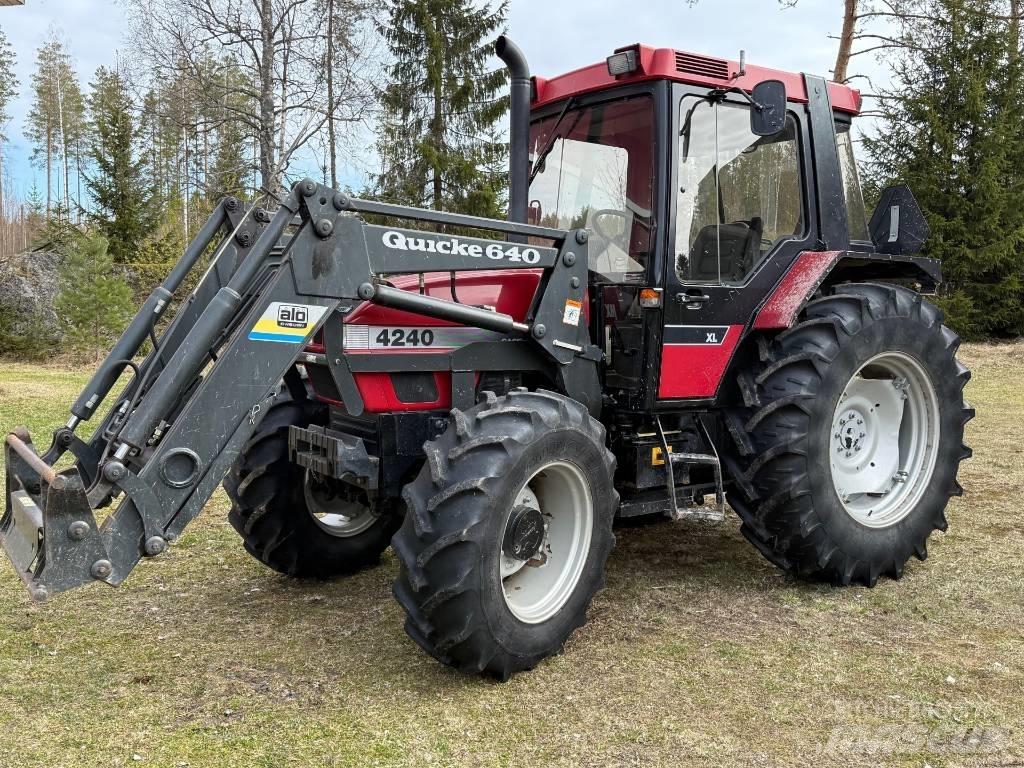 Case IH 4240 Τρακτέρ