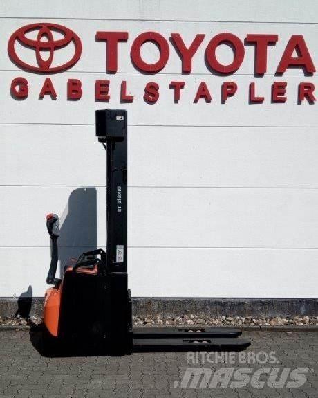 Toyota BT SWE145L Παλετοφόρα πεζού χειριστή με ιστό
