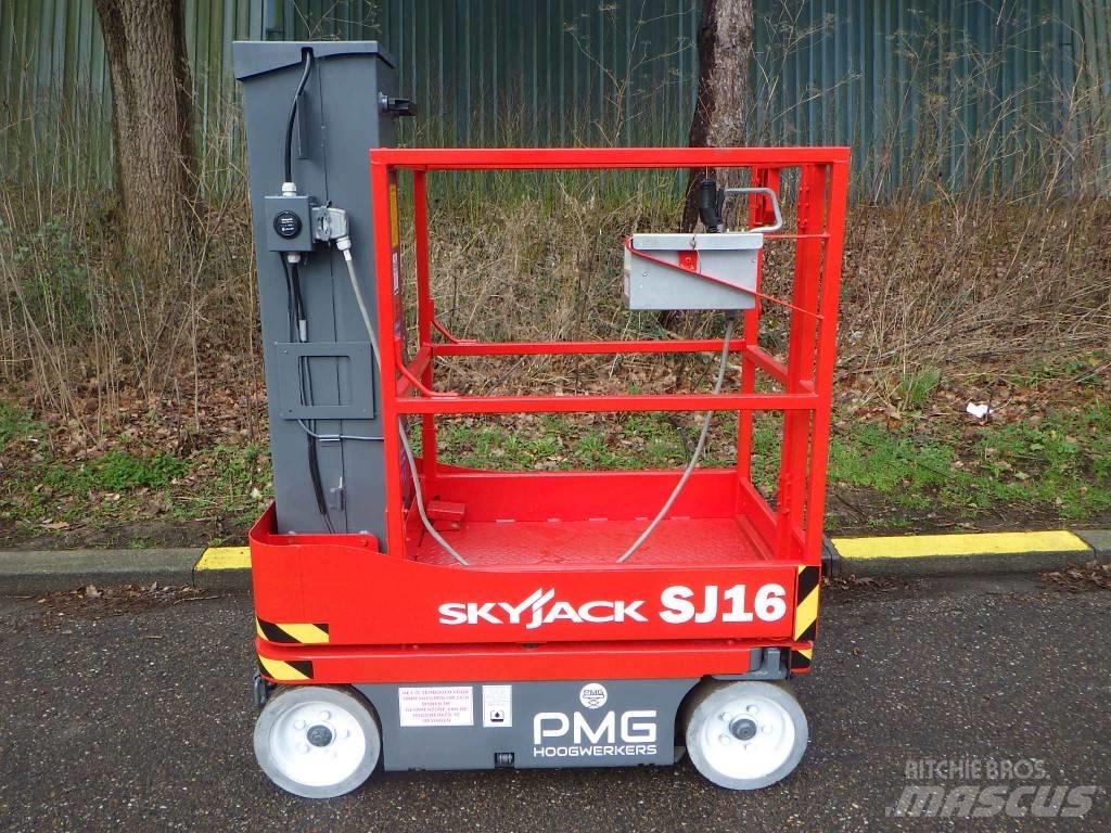 SkyJack SJ16 Ανυψωτήρες με κατακόρυφους πυλώνες