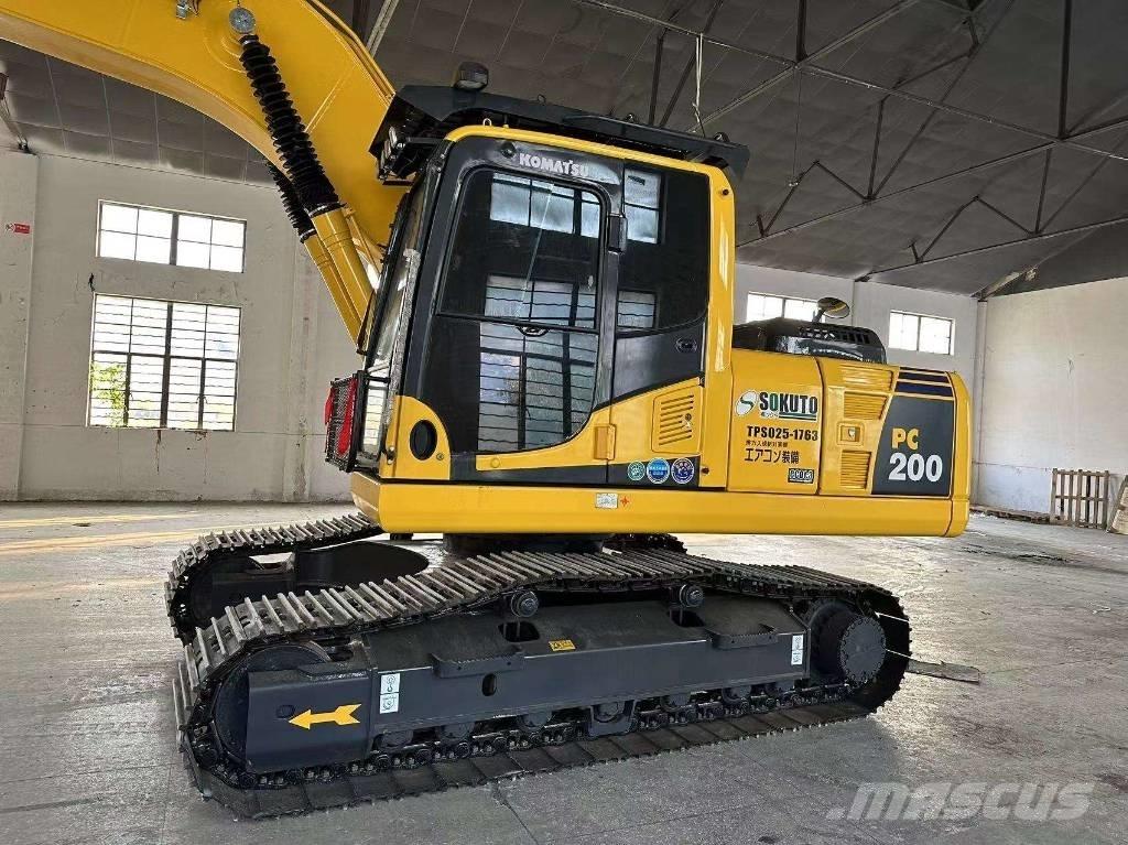 Komatsu PC 200-8 Εκσκαφείς με ερπύστριες