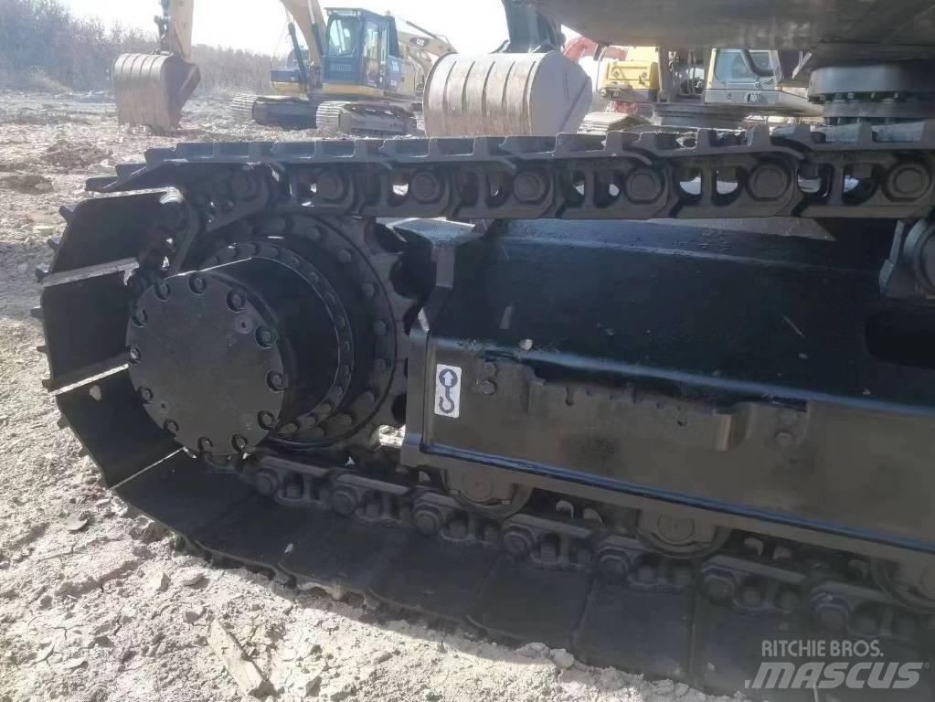 Hitachi ZX 200 Εκσκαφείς με ερπύστριες