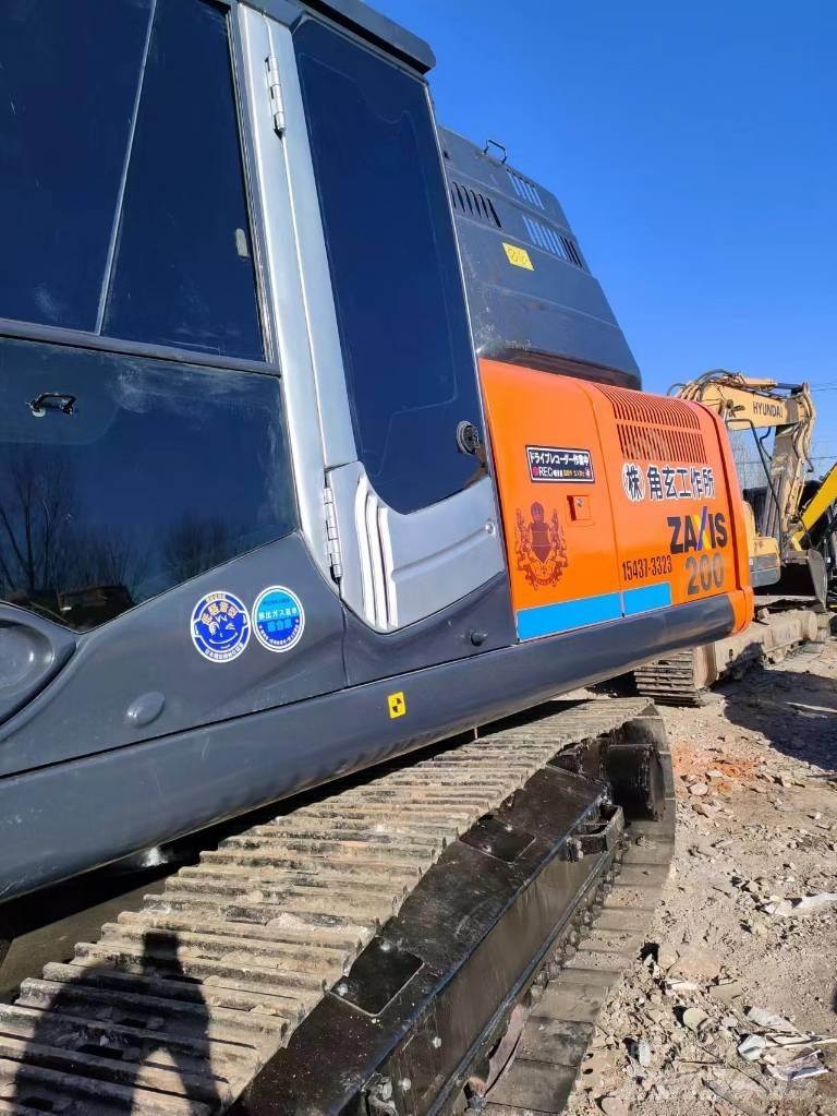 Hitachi ZX 200 Εκσκαφείς με ερπύστριες