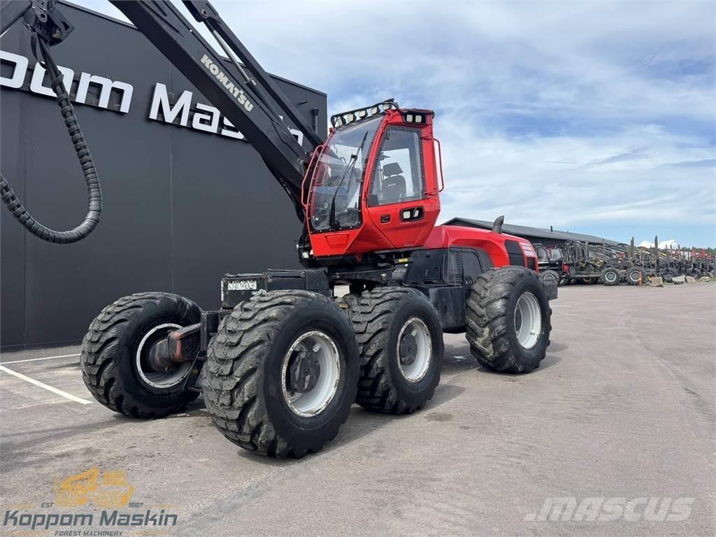 Komatsu 951 Θεριζοαλωνιστικές μηχανές