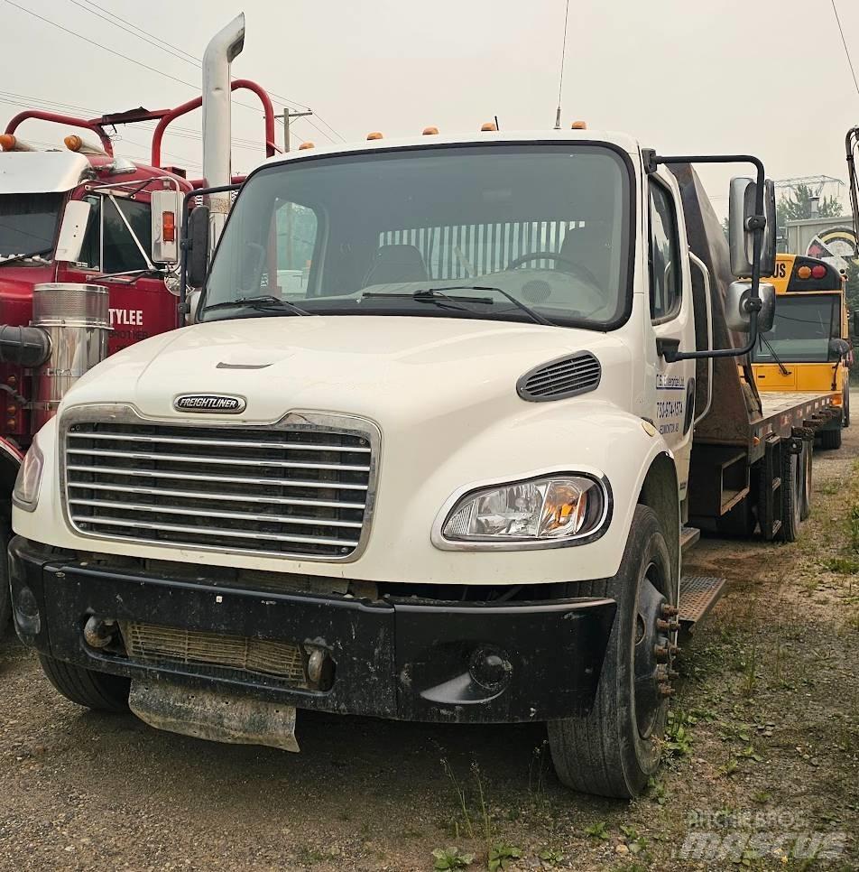 Freightliner M2 Φορτηγά Kαρότσα με ανοιγόμενα πλαϊνά