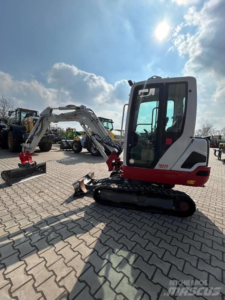 Takeuchi TB 225 Εκσκαφάκι (διαβολάκι) < 7t