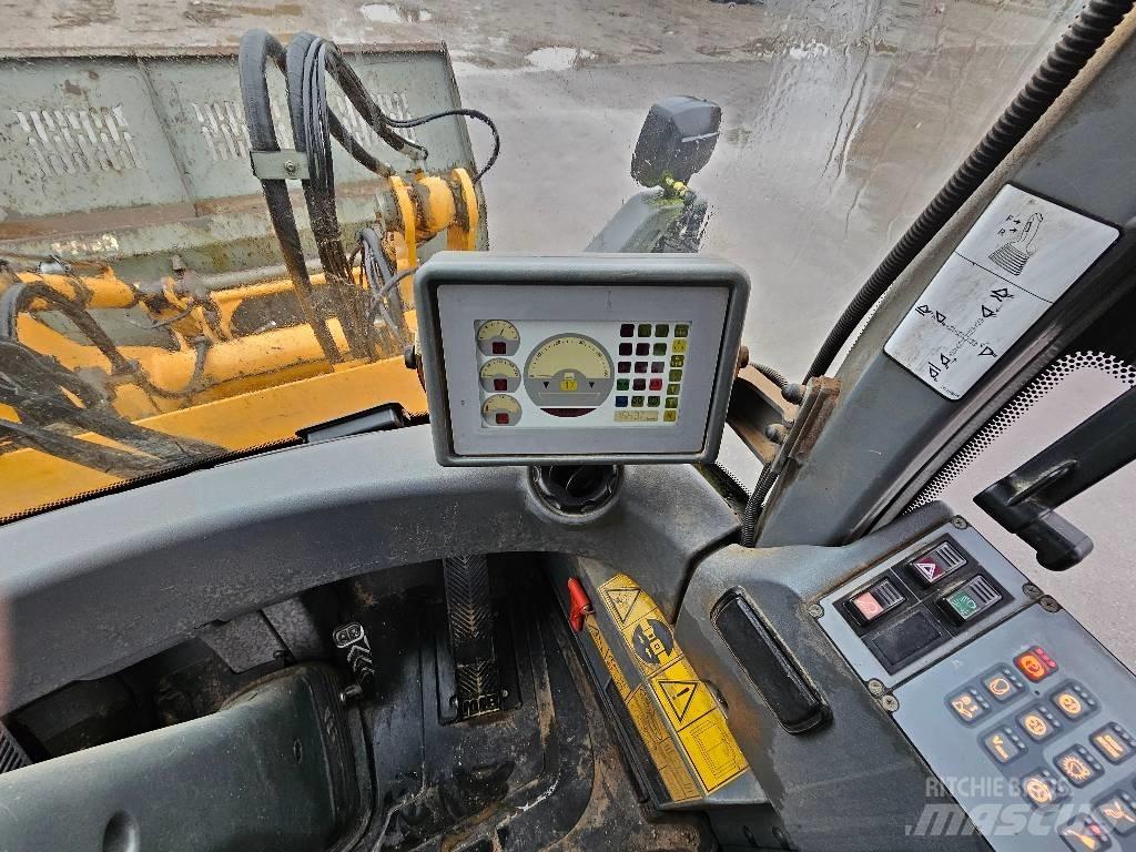 Liebherr L 524 Φορτωτές με λάστιχα (Τροχοφόροι)