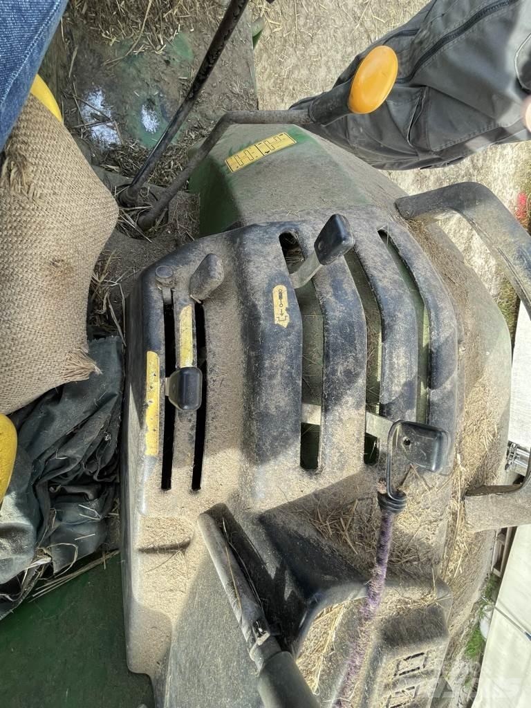 John Deere 5215 Τρακτέρ