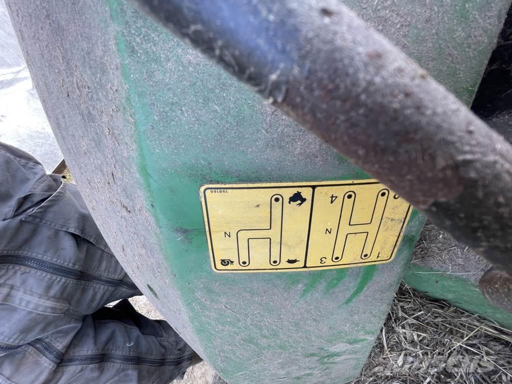 John Deere 5215 Τρακτέρ