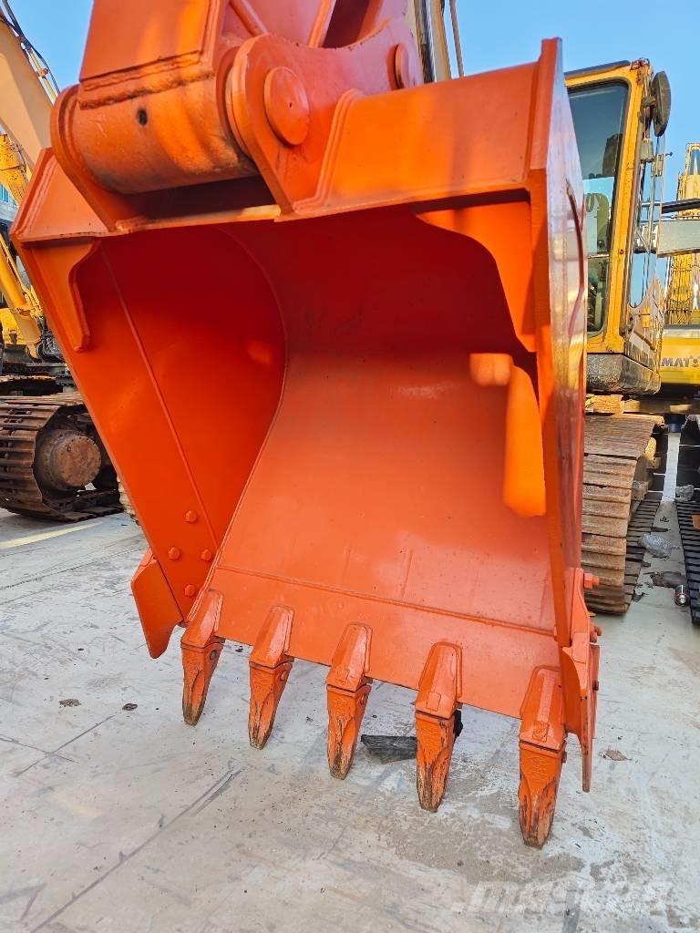 Hitachi ZX 210 Εκσκαφείς με ερπύστριες