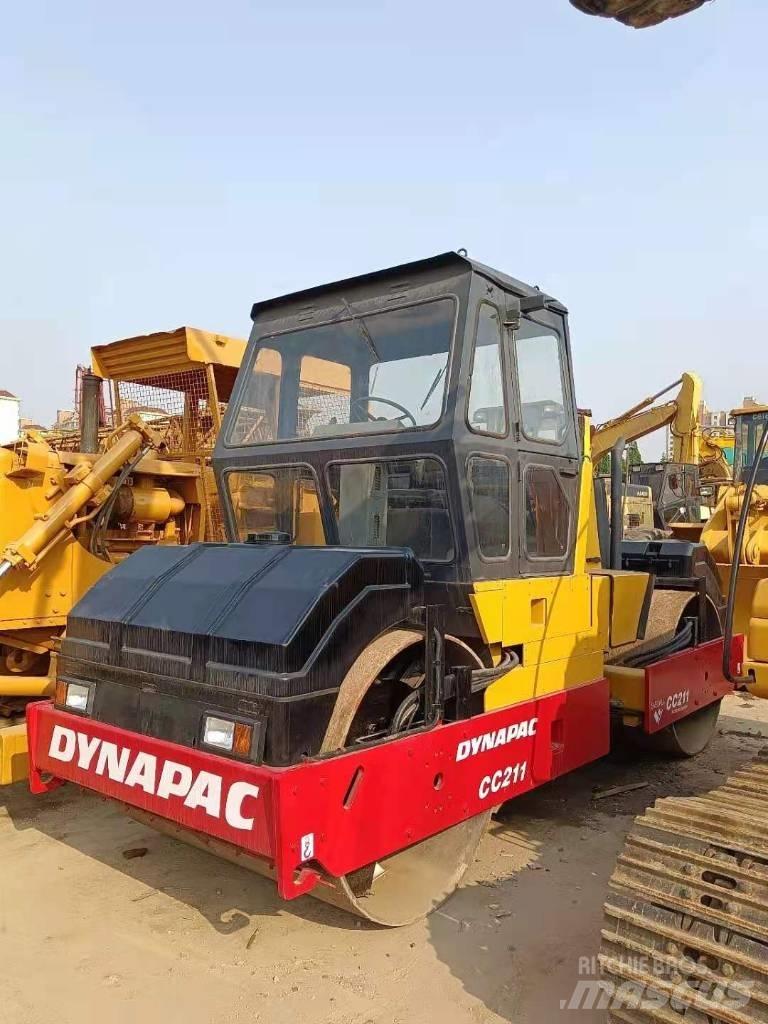 Dynapac CC 211 Οδοστρωτήρες διπλού κυλίνδρου