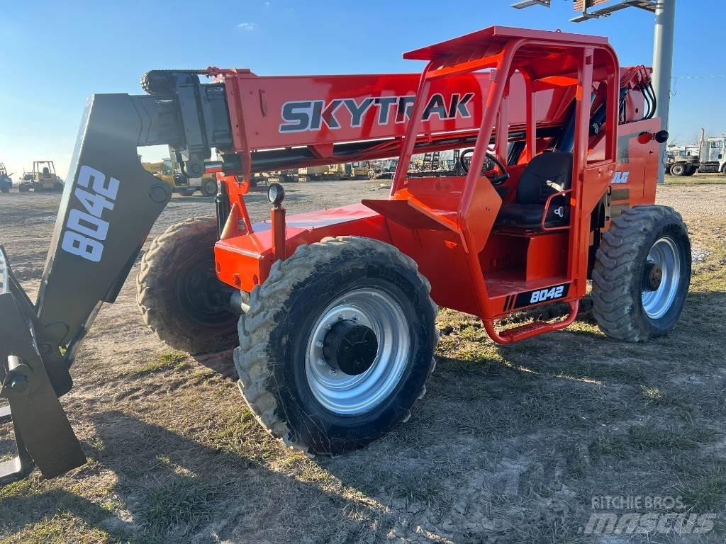 SkyTrak 8042 Τηλεσκοπικοί ανυψωτές