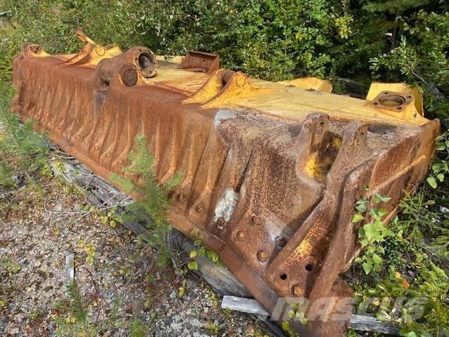 Komatsu D 155 AX Πτερύγια