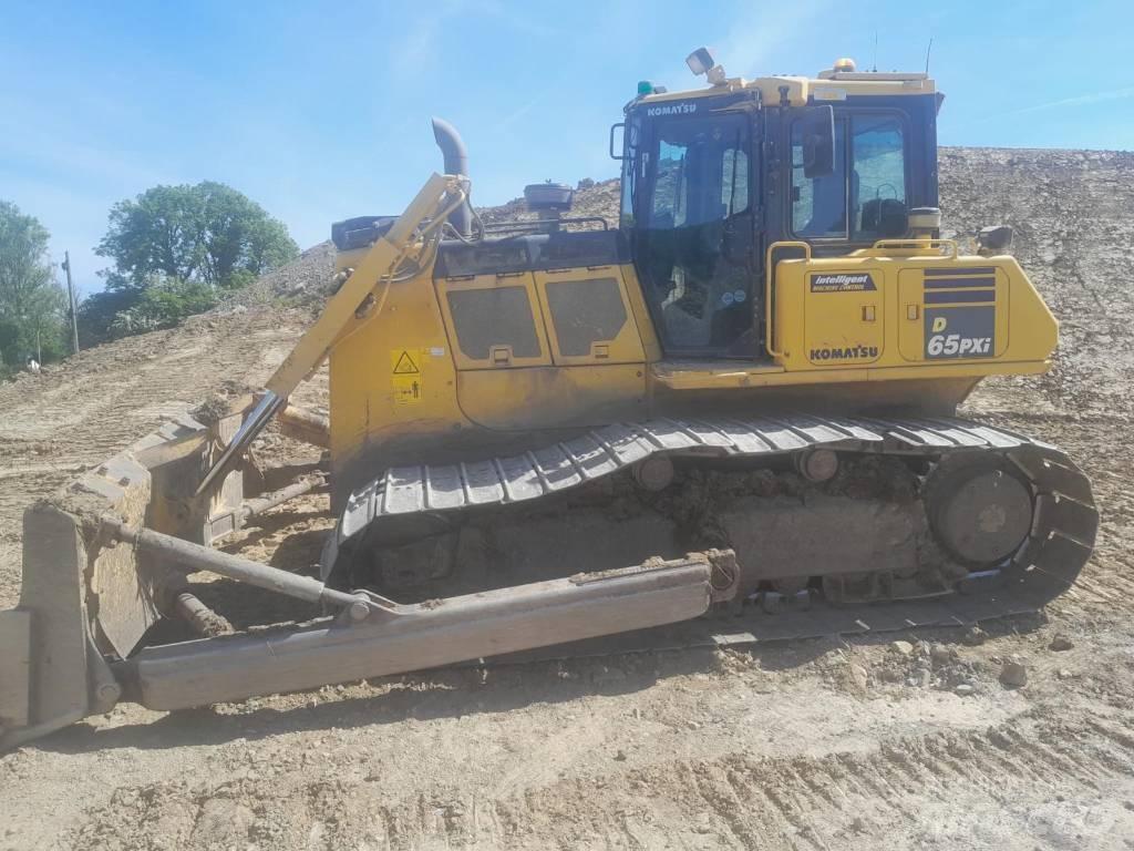 Komatsu D65PXi-18 Μπουλντόζες με ερπύστριες