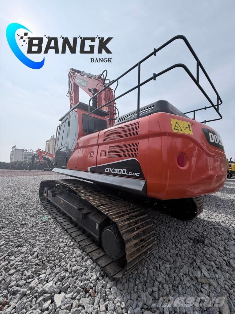 Doosan 300 Εκσκαφείς με ερπύστριες