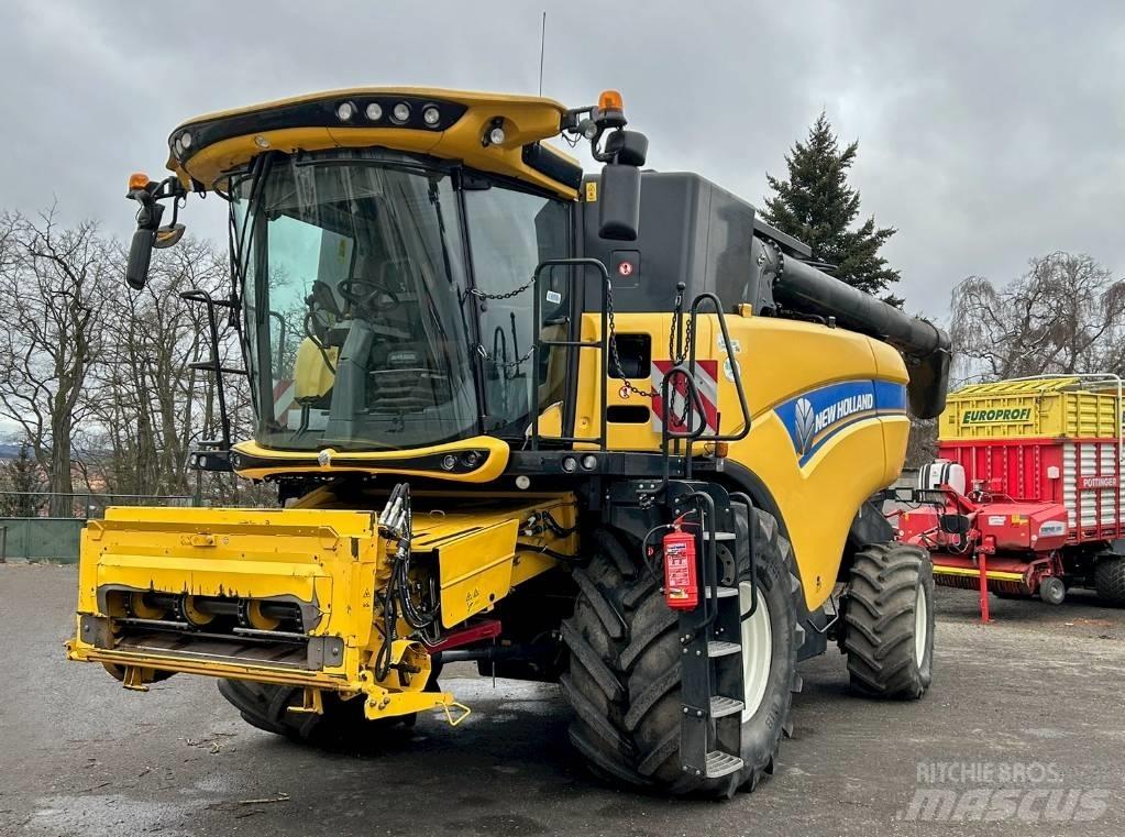 New Holland CX 880 Θεριζοαλωνιστικές μηχανές