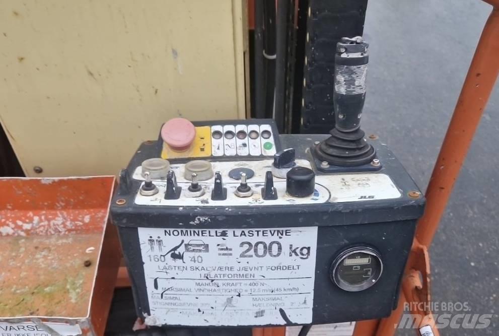JLG Toucan 800 Ανυψωτήρες με αρθρωτό βραχίονα