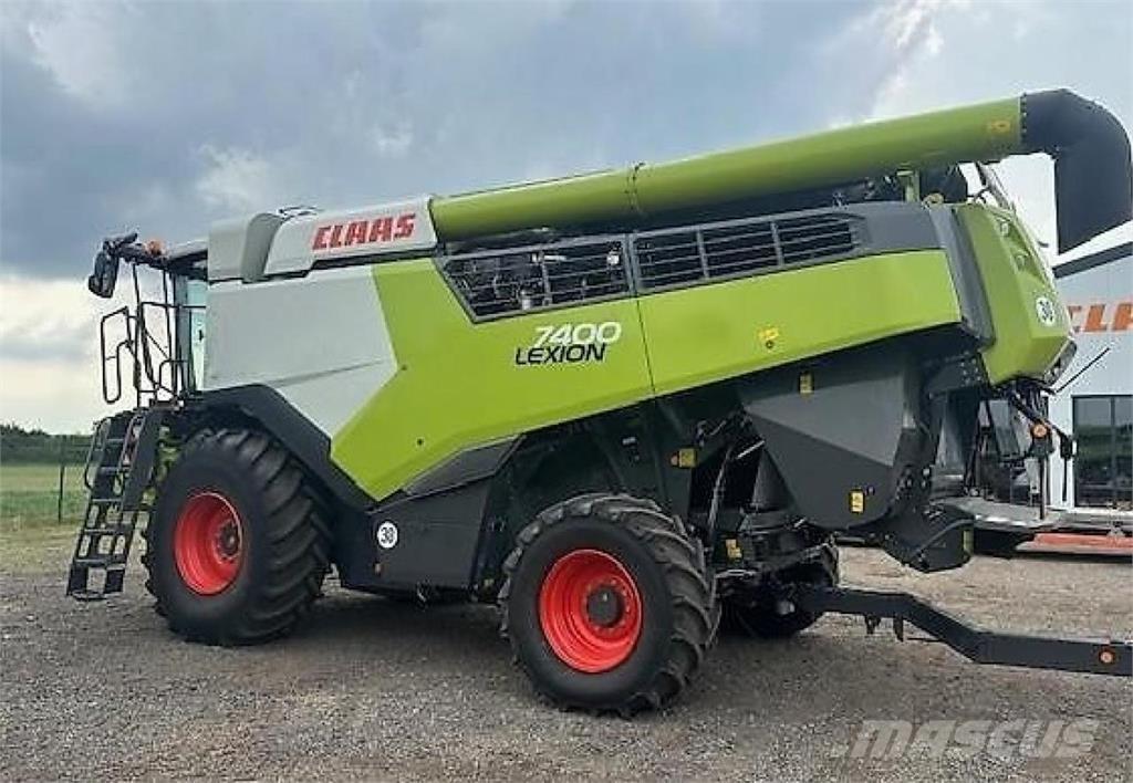 CLAAS Lexion 7400 Θεριζοαλωνιστικές μηχανές