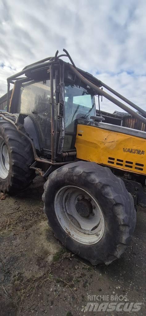 Valtra 6850 Τρακτέρ
