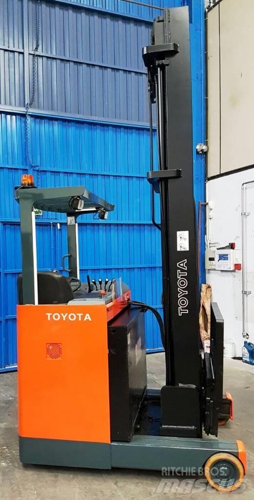 Toyota 6 FBRE 14 Ανυψωτικά στενών δρόμων