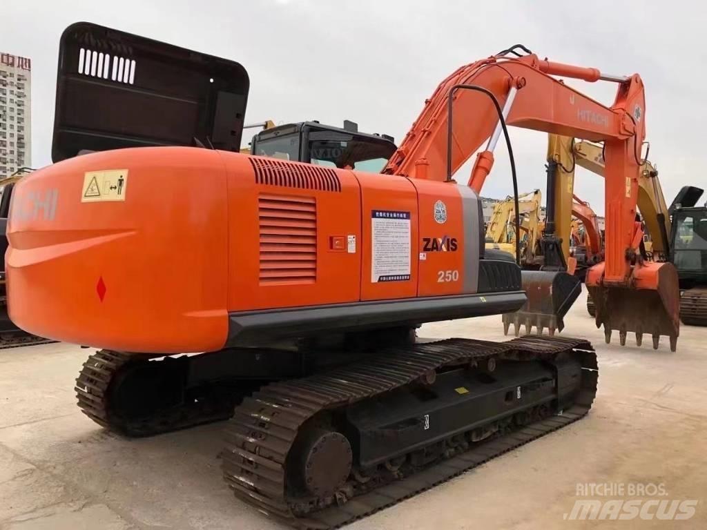Hitachi ZX 250 Εκσκαφείς με ερπύστριες