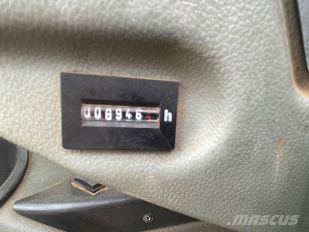 Liebherr R 922 Εκσκαφείς με ερπύστριες