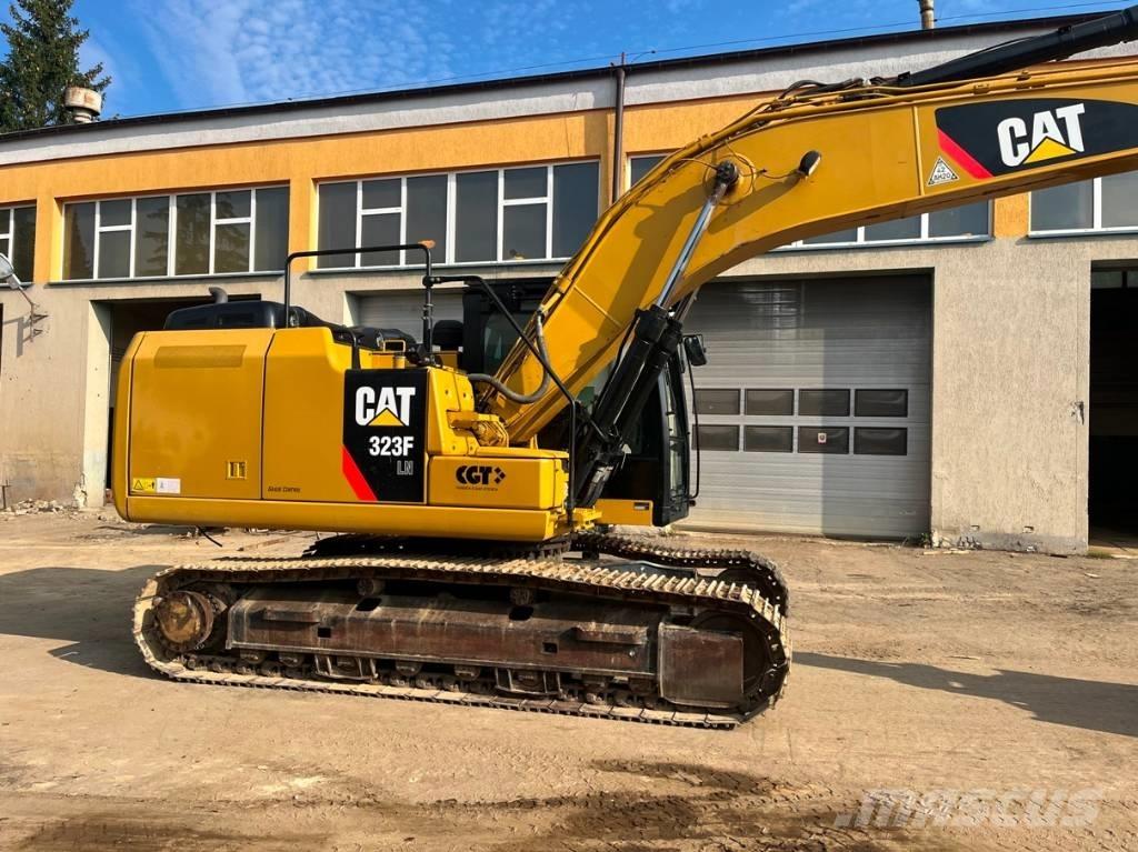 CAT 323 F LN Εκσκαφείς με ερπύστριες