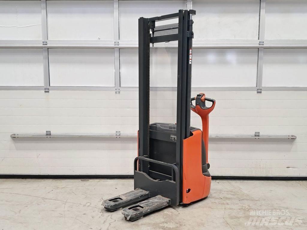 Linde L10 Παλετοφόρα πεζού χειριστή με ιστό