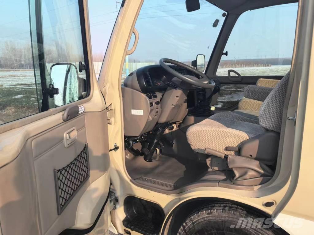 Toyota Coaster Bus Μίνι λεωφορεία