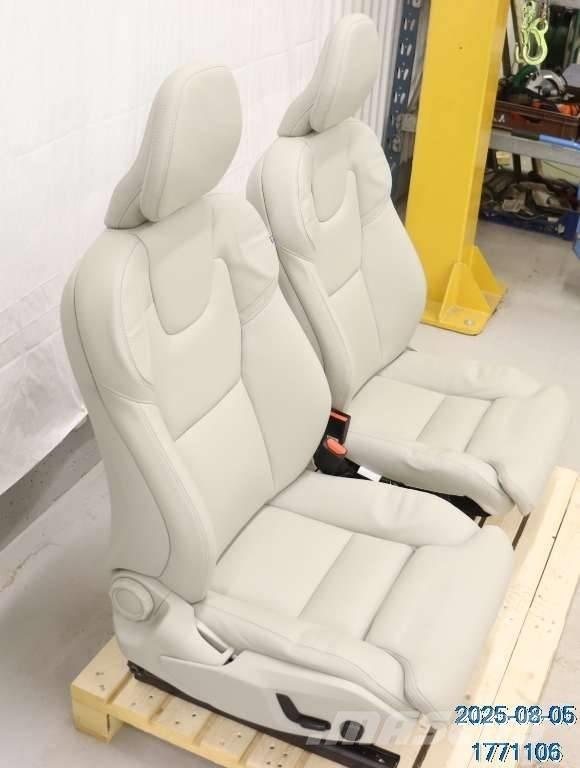 Volvo XC 60 Καμπίνες και εσωτερικό