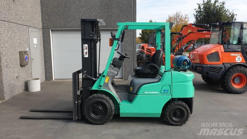 Mitsubishi FGE25NT Περονοφόρα ανυψωτικά κλαρκ με φυσικό αέριο LPG