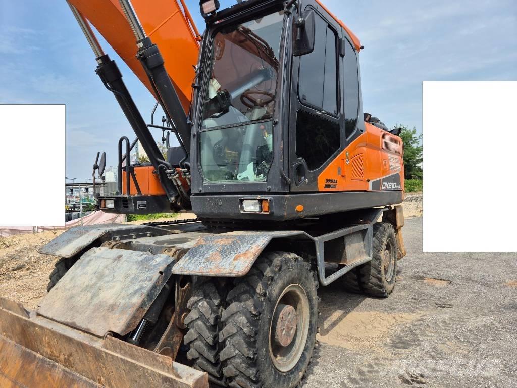 Doosan DX 210 W Εκσκαφείς με τροχούς - λάστιχα