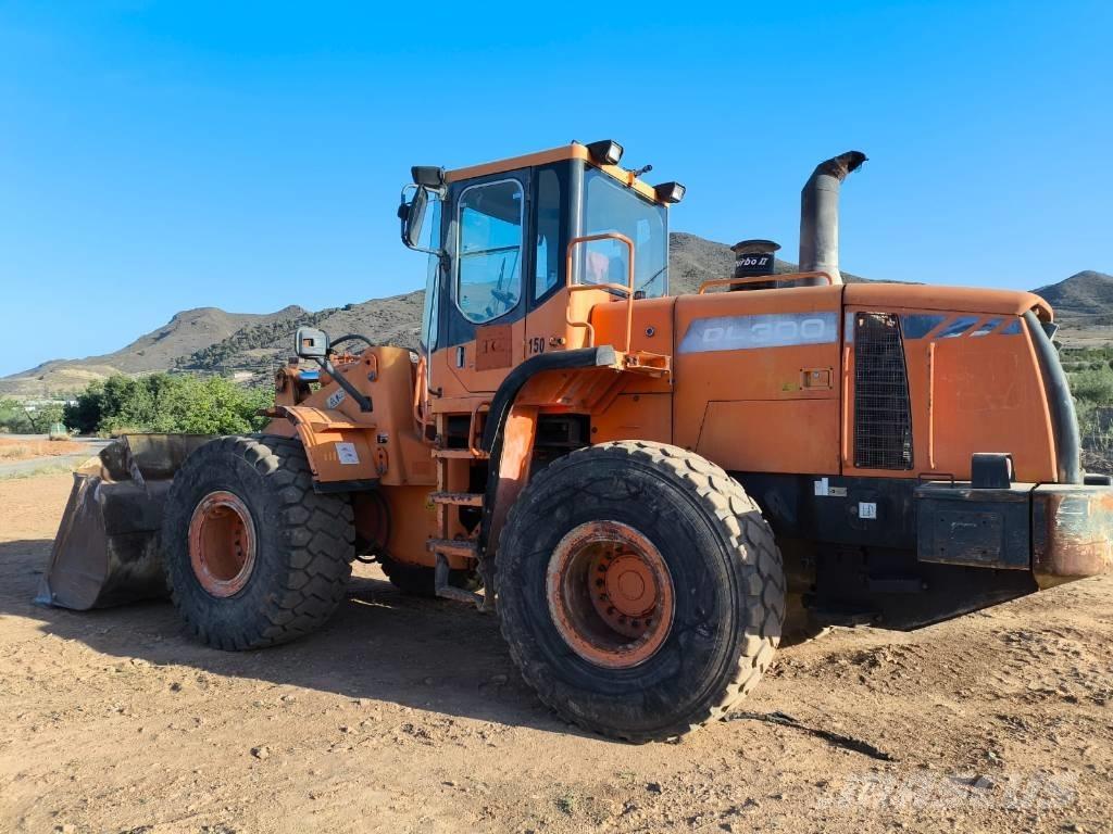 Doosan DL 300 Φορτωτές με λάστιχα (Τροχοφόροι)