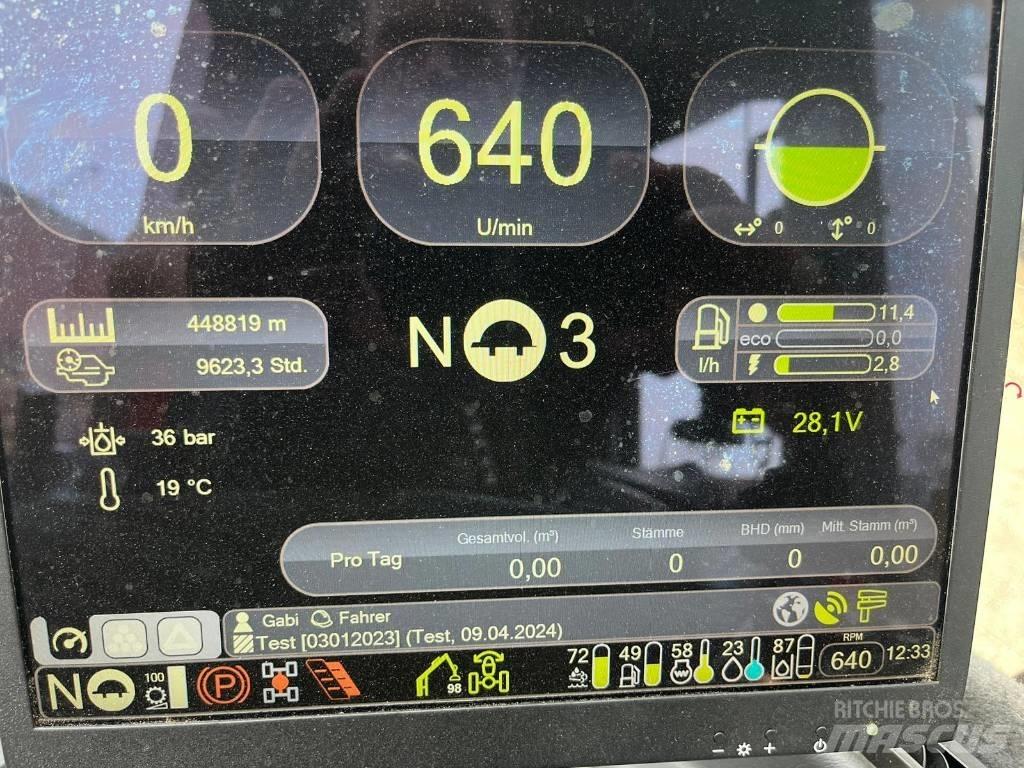 Komatsu 931 Θεριζοαλωνιστικές μηχανές