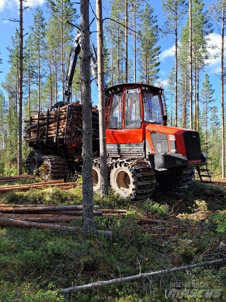 Komatsu 845 Μεταφορείς ξυλείας