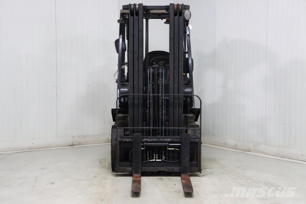 Nissan U1D2A20LQ Περονοφόρα ανυψωτικά κλαρκ με φυσικό αέριο LPG