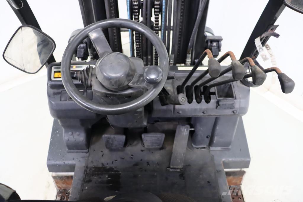 Nissan U1D2A20LQ Περονοφόρα ανυψωτικά κλαρκ με φυσικό αέριο LPG