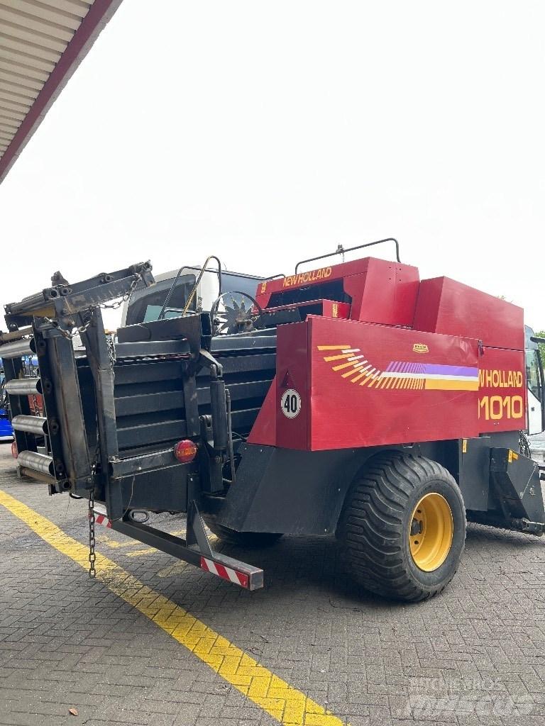 New Holland D 1010 Πρέσες τετράγωνων δεμάτων