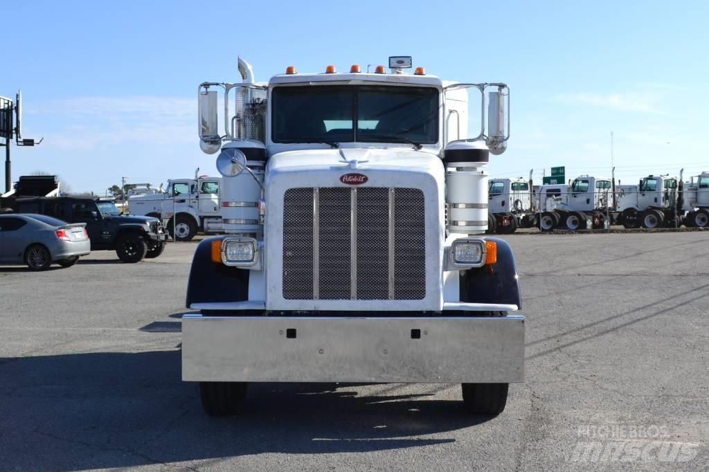 Peterbilt 367 Τράκτορες
