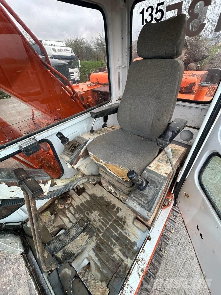 Daewoo DH 130 Εκσκαφείς με ερπύστριες