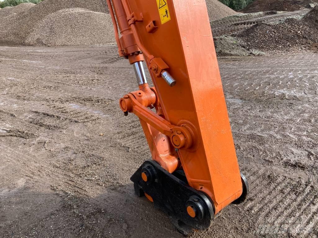 Hitachi ZX225USLC-6 Εκσκαφείς με ερπύστριες