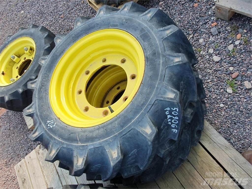 BKT 250/80-16 x2 Ελαστικά και ζάντες