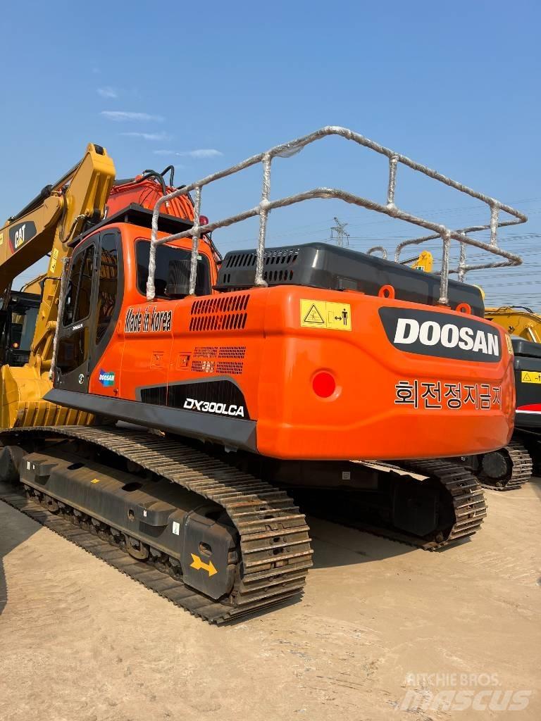 Doosan DX300 Εκσκαφείς με τροχούς - λάστιχα