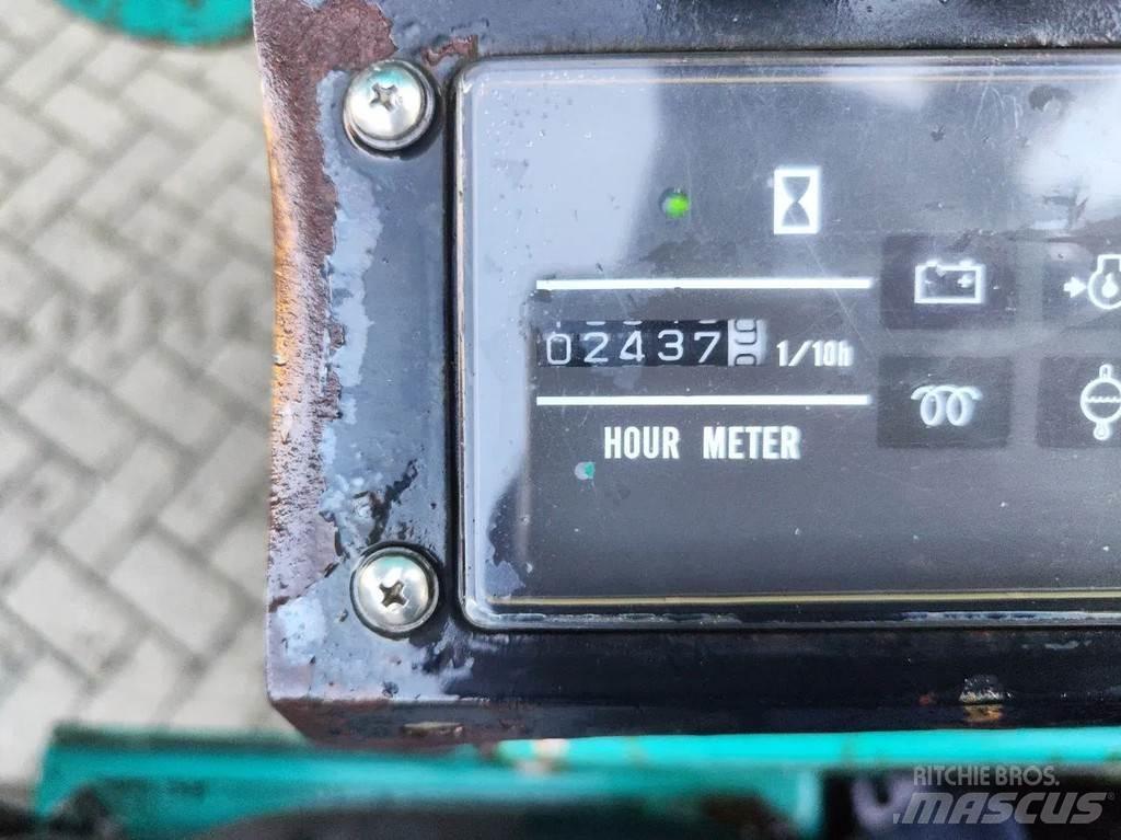Maeda MC 305 Γερανοί με ερπύστριες