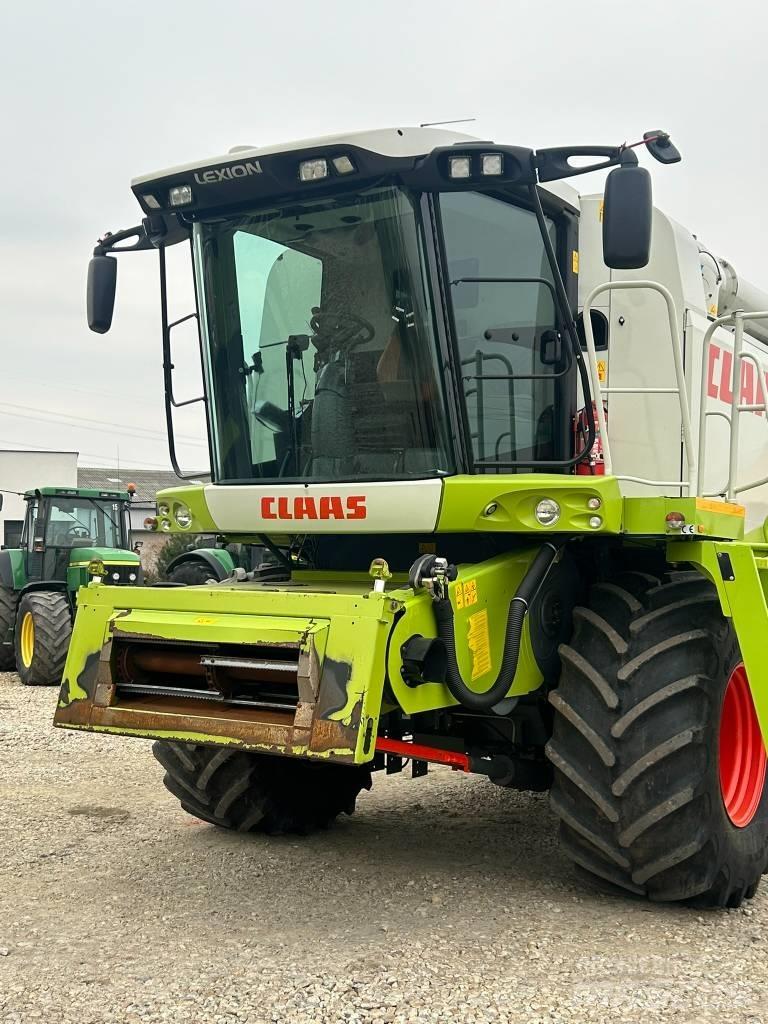 CLAAS Lexion 530 Θεριζοαλωνιστικές μηχανές