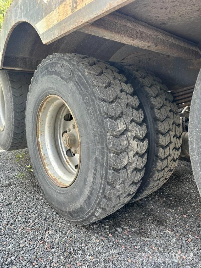 Sisu E11 Φορτηγά μεταφοράς δασικών μηχανημάτων