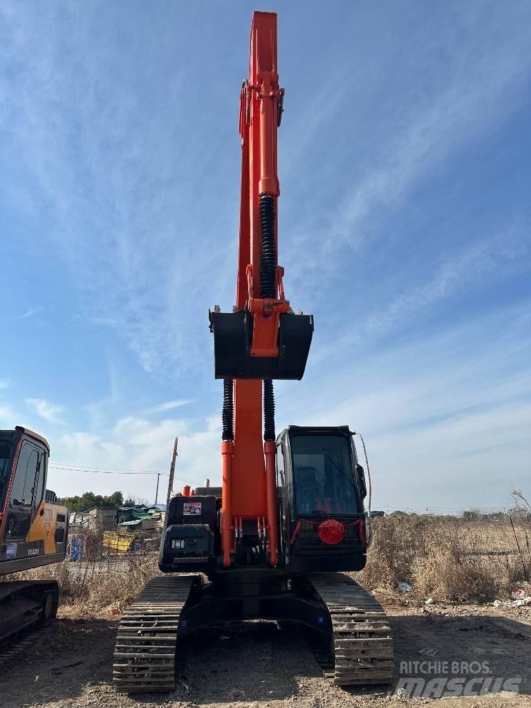 Hitachi ZX 200 Εκσκαφείς με ερπύστριες