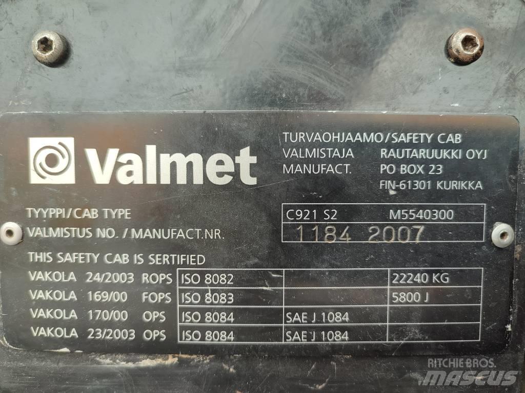Valmet 911.3 Θεριζοαλωνιστικές μηχανές